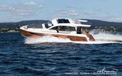 Sealine – 5 bateaux à moteur de 10 à 16m
